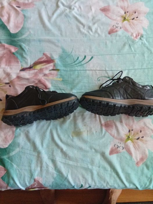 Зимни обувки чисто нови