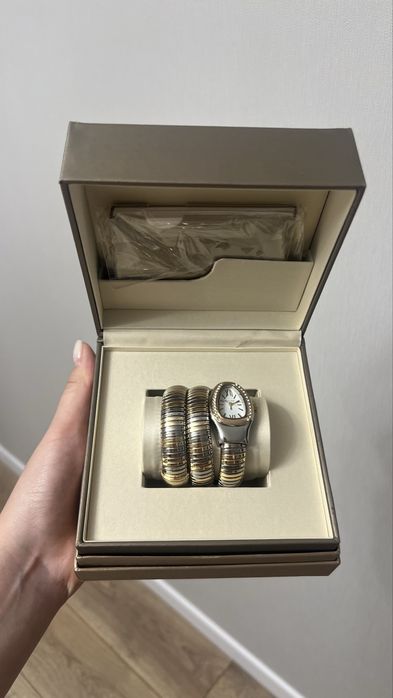 Продается часы на руку