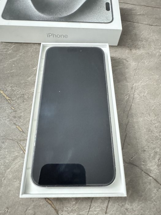 Iphone 15 pro max pentru piese