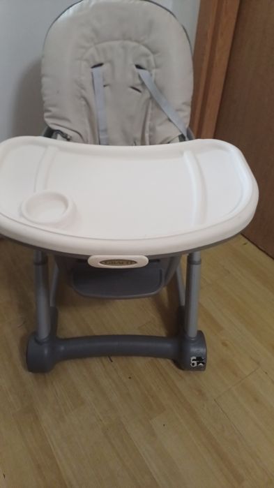 Scaun Graco de luat masa, 1200 Lei a costat, nou