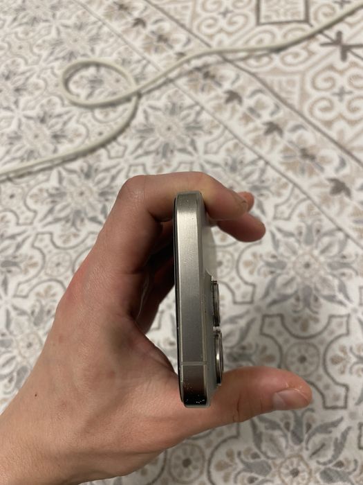 Iphone 15 pro,128 gb