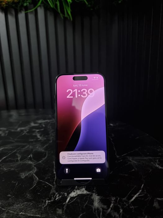 Noble Amanet - iPhone 15, 128GB, 76%