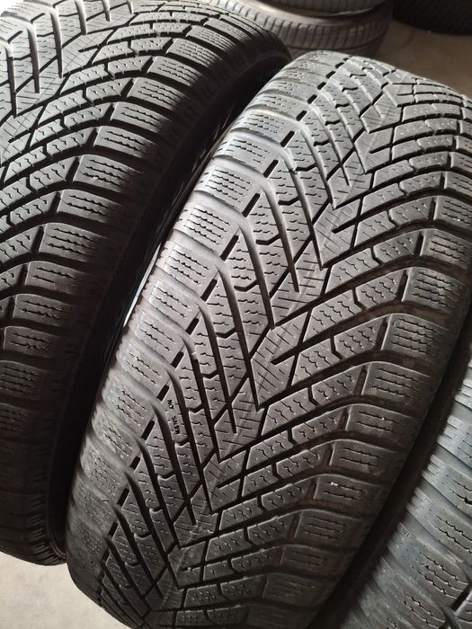 4 Anvelope de iarnă 205 65 R17 Pirelli