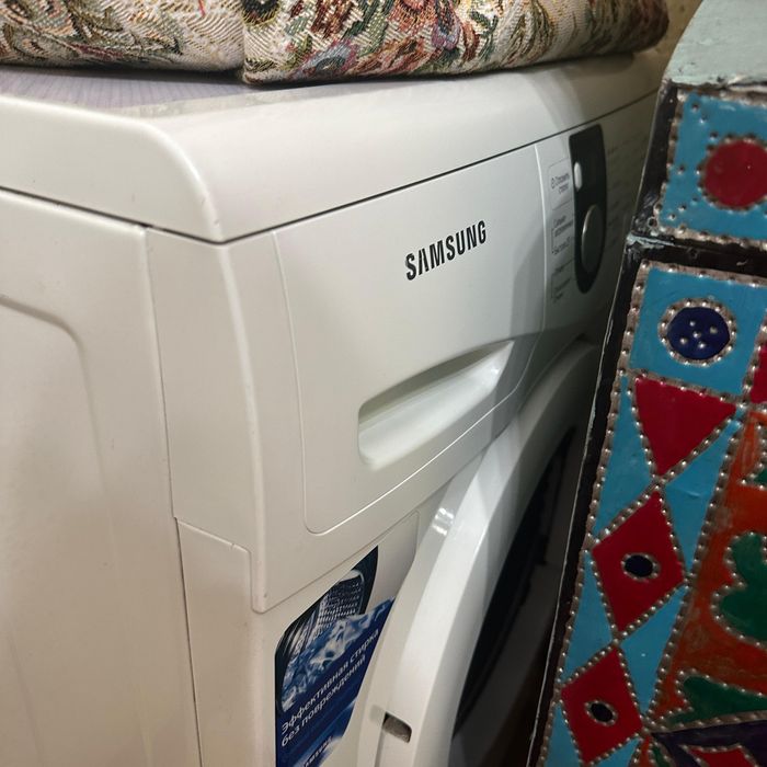 Продаю стиральную машину