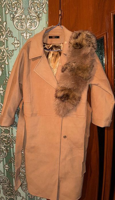 Пальто коричневый