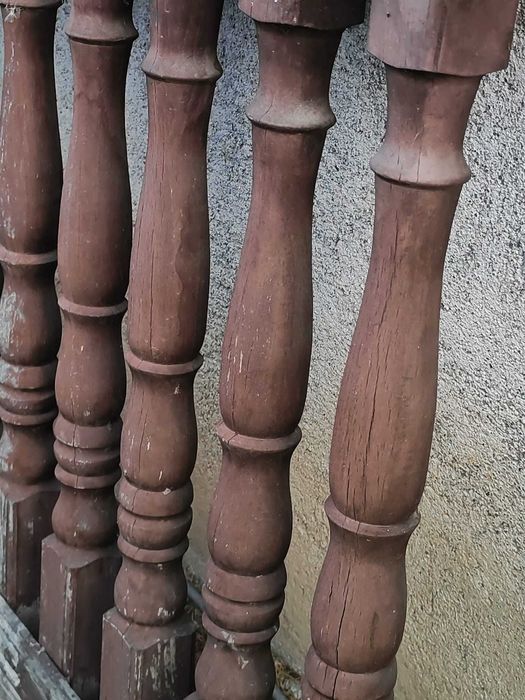 balustri lemn de esență tare