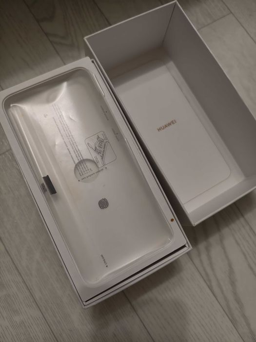 Телефон Huawei p 40 pro