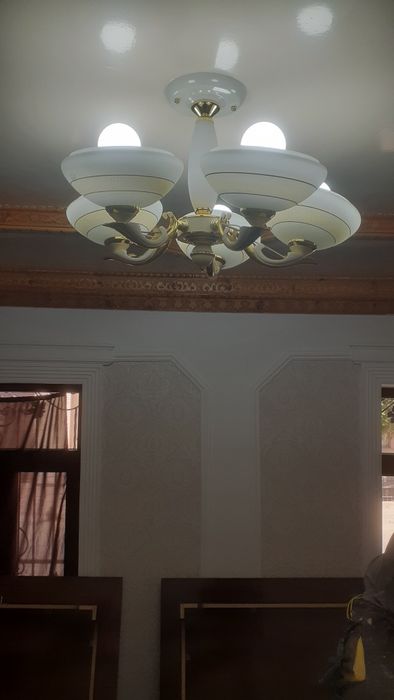 Qandil (lyustralar) sotiladi