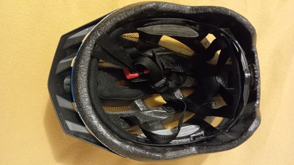 Cască bicicletă copii albastra  – ușoară și comodă