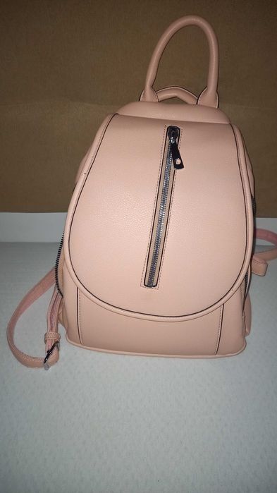 Дамска раница, като нова