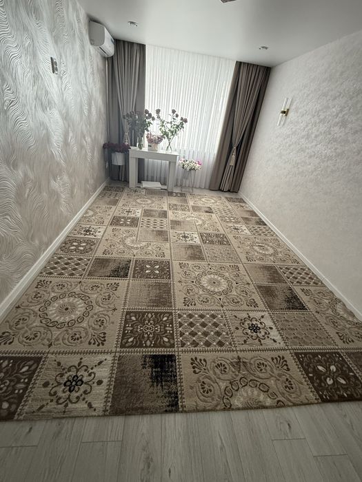 Продам ковер в хорошем состоянии 3,5*5