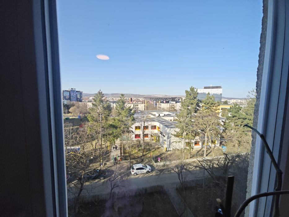 Privat vând apartament restructurat complet