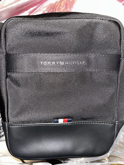 Чанта tommy hilfinger