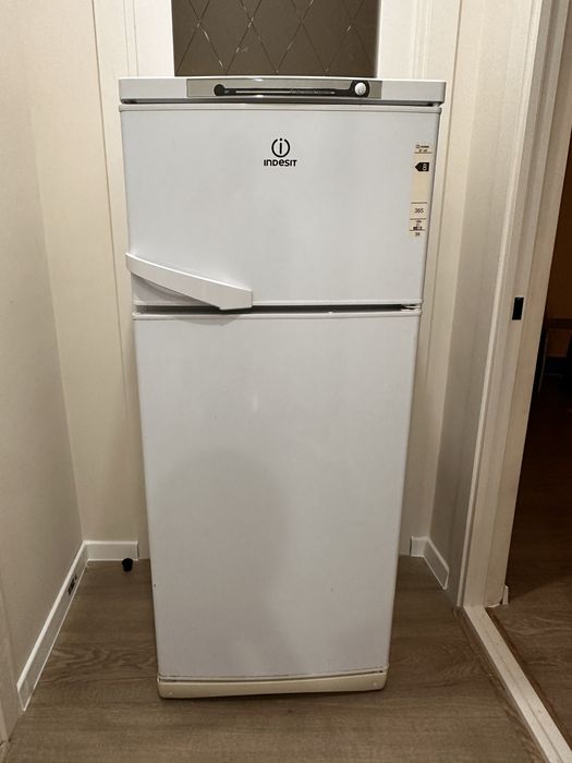 Холодильник рабочий дешево