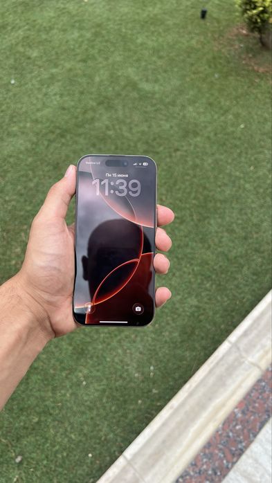 Iphone 16 pro desert