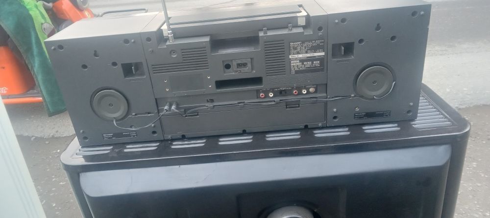 Продаётся аудио магнитофон SHARP