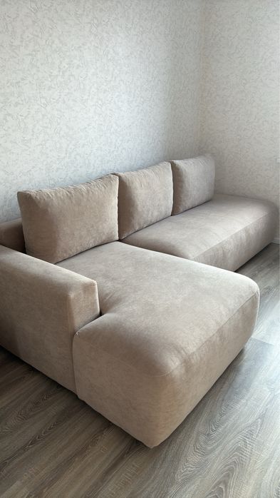 Продам диван срочно