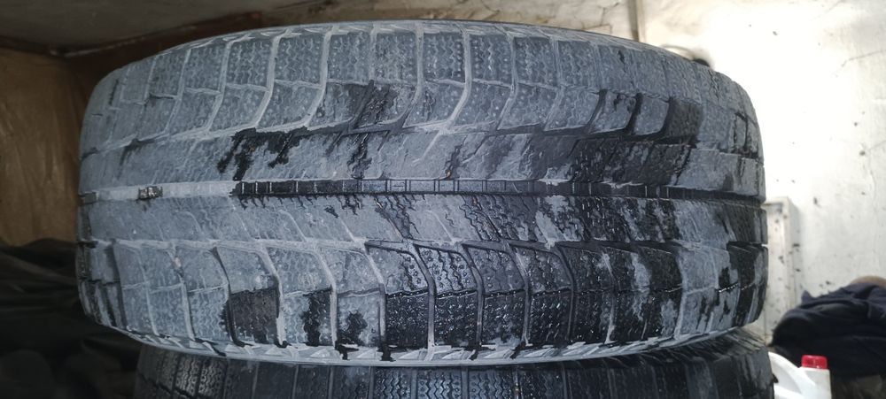 Продам комплект баллонов R17 265/65