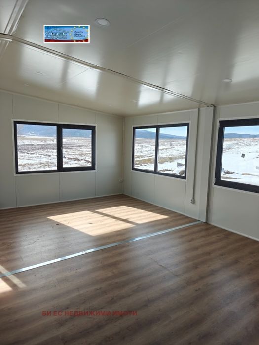 Къща в с. Рельово 68 m² и двор 4000 м²