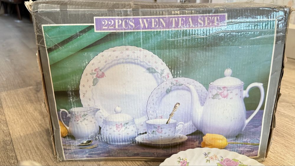 Чайный сервис из 22+8 =30 предмета