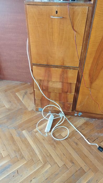 Подарявам мебели