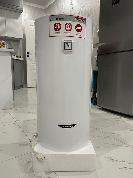 Продаем водонагреватель ARISTON 50л. Абсолютно новый.
