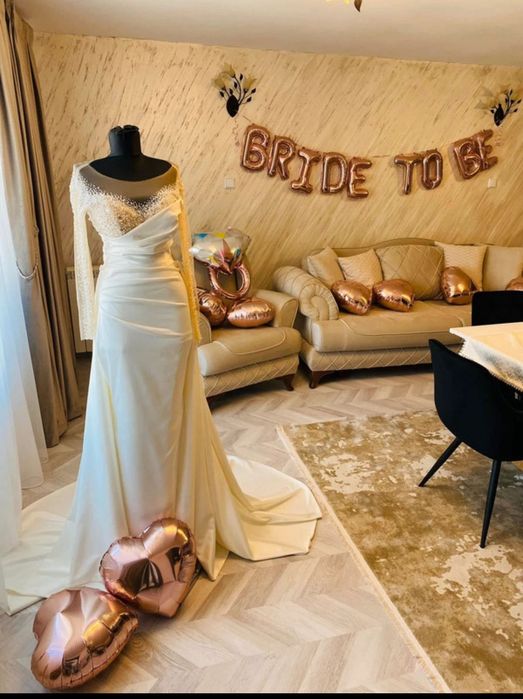 Rochie de mireasa cu trena detasabila xs