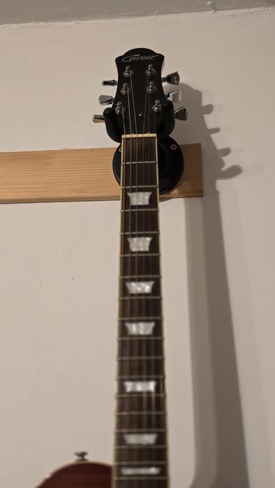 Китара Les Paul Career