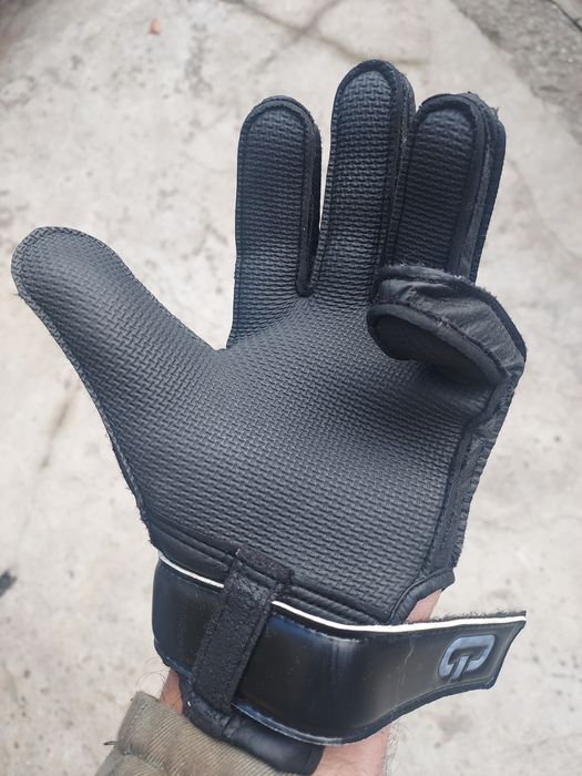 Mănuși din piele și imitație piele