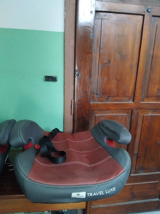 Детска седалка за автомобил