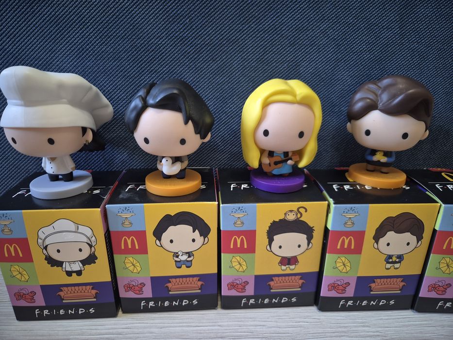 Vand figurine  Friends Phoebe si Ross + cana