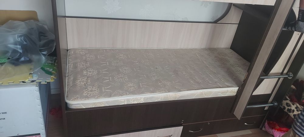Двухъярусной кровать