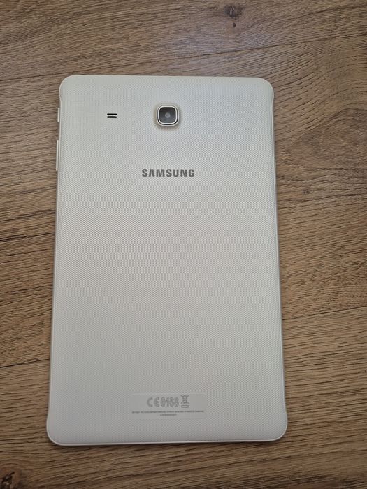 Samsung Tab E 9.6" T560
