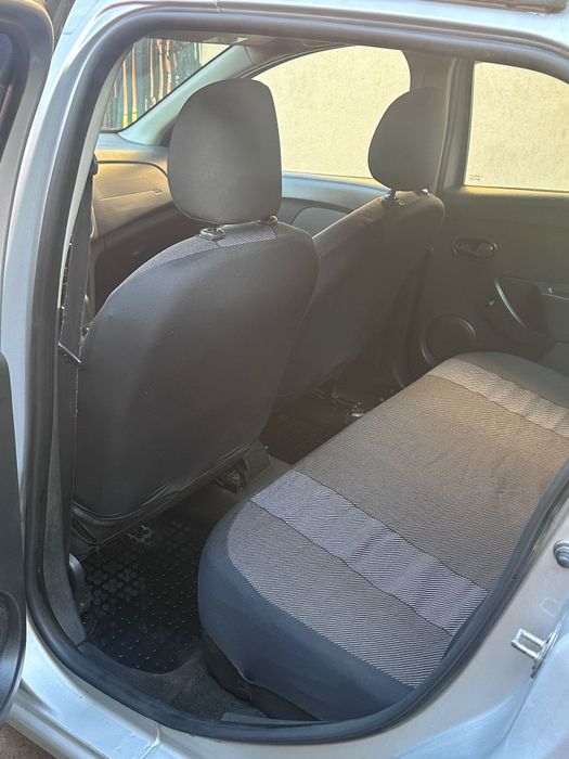 Dacia Logan 2014 luna 10