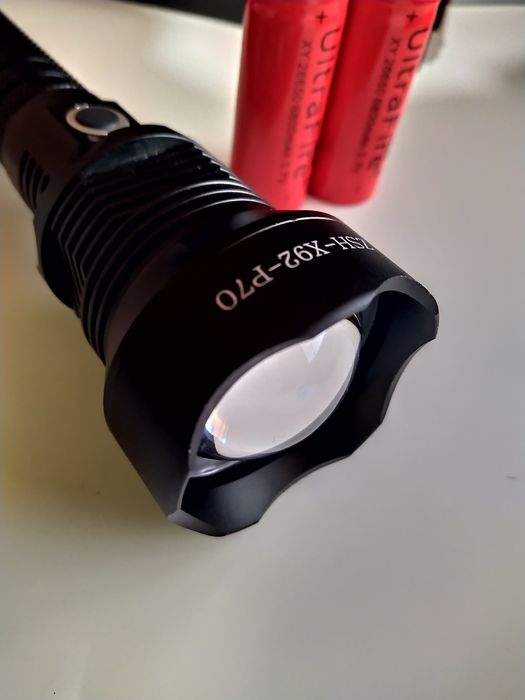 X92-XHP70.2 Lanterna profesionala , 100% metal led multicore - quadcor