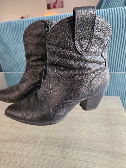 Ciocate negre marimea 39