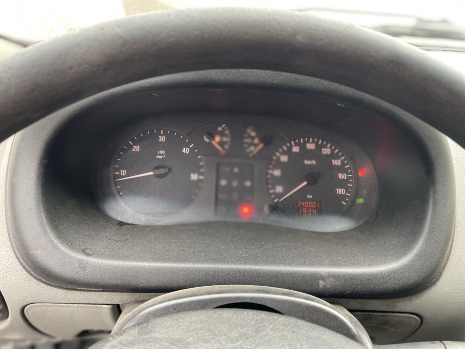 Vand sau schimb opel movano