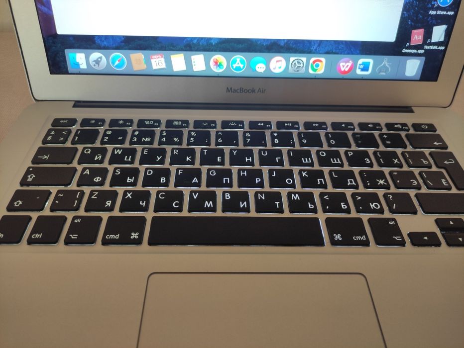 Macbook Air 13 128gb 6 yoki 4 GB operativkasi