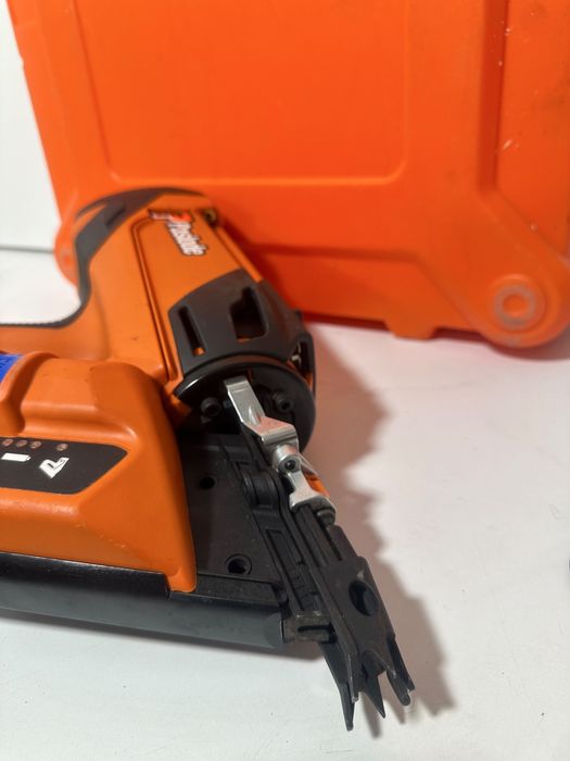 Paslode IM90Xi - Pistol profesional cuie cu acumulator