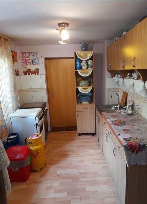 Inchiriez o camera la casa