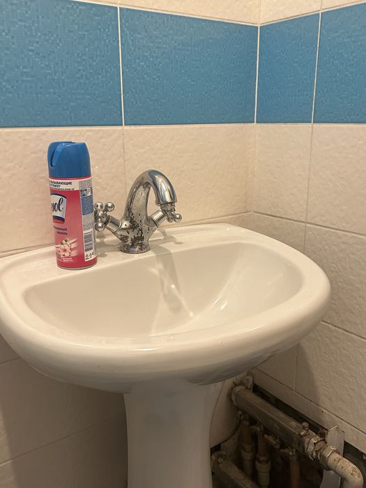 Раковина со смесителем