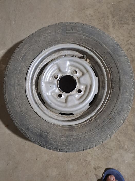 Damas baloni sotiladi