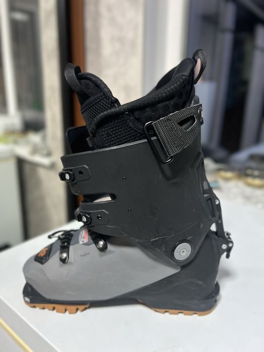 Лыжные ботинки для скитура