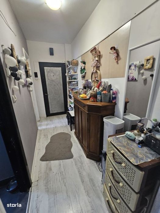 Garsoniera decomandata, 35 mp utili, zona Craiovita Noua
