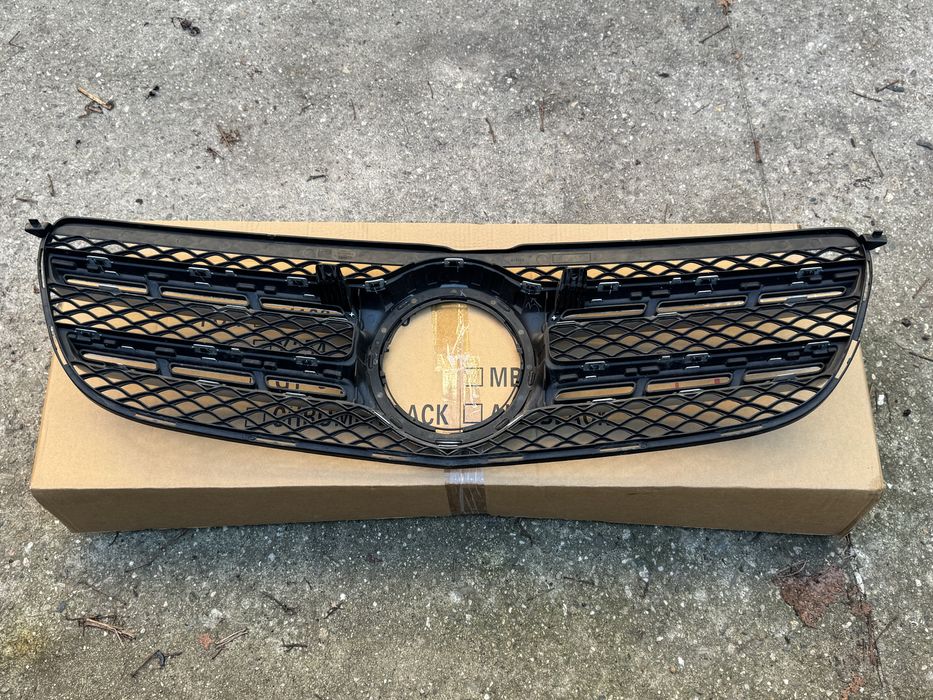 Mercedes GLS предна решетка