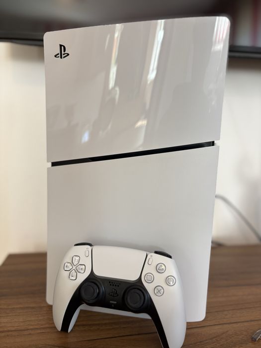 PS5 digital, slim.+ 1 controller (DualSense)