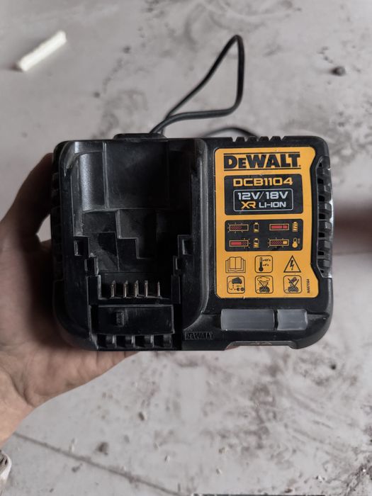 Девальт DeWALT шуруповерт оригинал