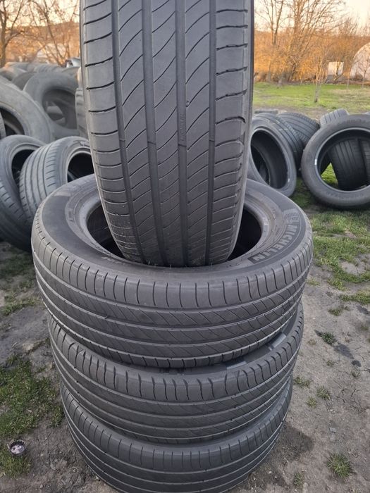 Vand set 4 anvelope 215 55 17 michelin bune de vara dot 2021