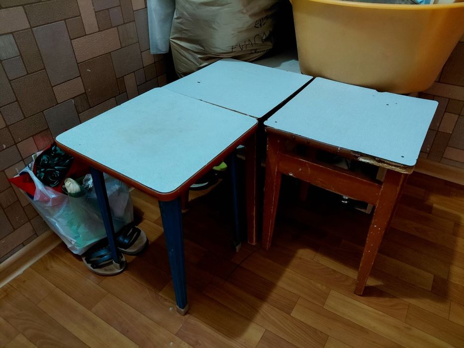 Продаю стулья 3штук по 2000т