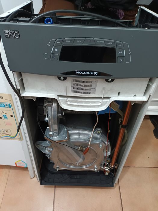 Centrala apartament Ariston pe gaz